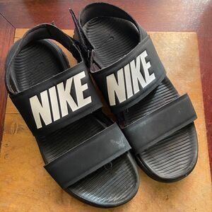 Nike Black Tanjun Sandals Size 7 Very little Wear